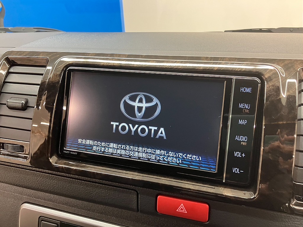 TOYOTA純正ナビ装着済みです！