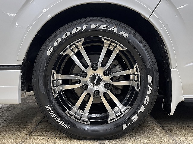 FLEXオリジナル　Delf02　ブラックポリッシュ　アルミホイール　17in・FLEXオリジナル　GOODYEAR　ナスカータイヤ 17in・オーバーフェンダー