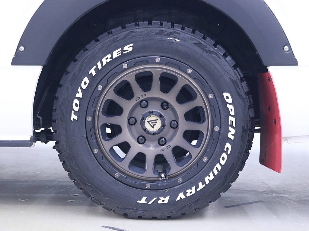 TOYO TIRES オープンカントリー　R/T　タイヤ 16in・デルタフォース　アルミ16in