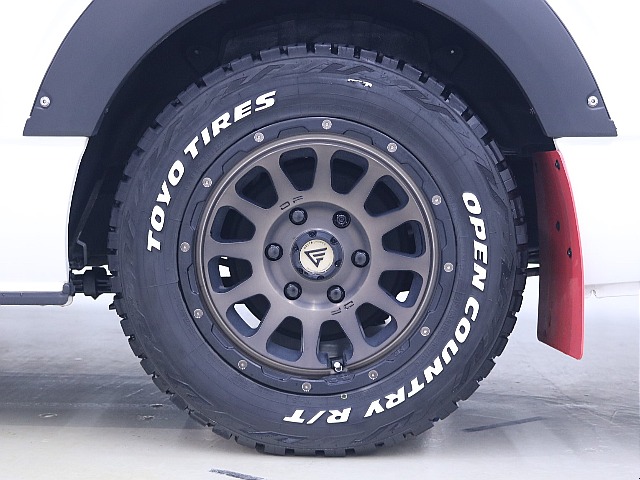 TOYO TIRES オープンカントリー　R/T　タイヤ 16in・デルタフォース　アルミ16in