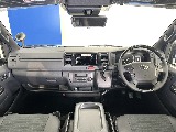 特別仕様車となりますので各所カーボン調加飾アリ！