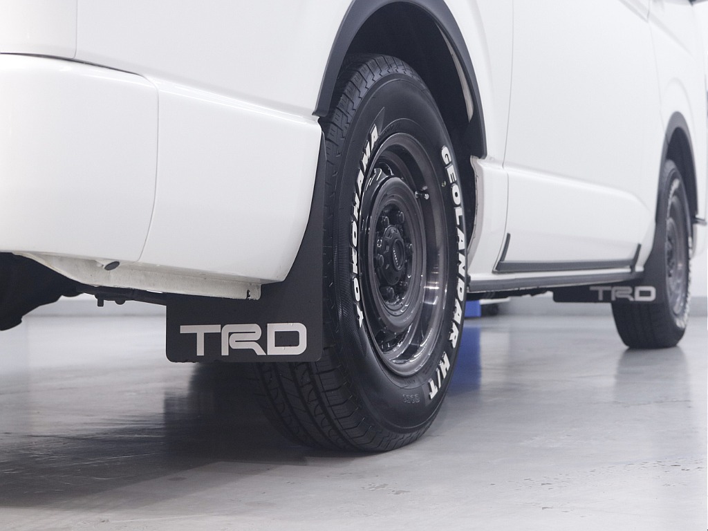 TRDマッドフラップ付き！