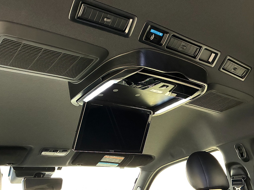 プラズマクラスター付き後席モニター