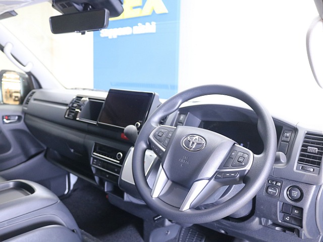 待ちに待った、「新型ハイエース」ノーマルワゴンが入庫しました！