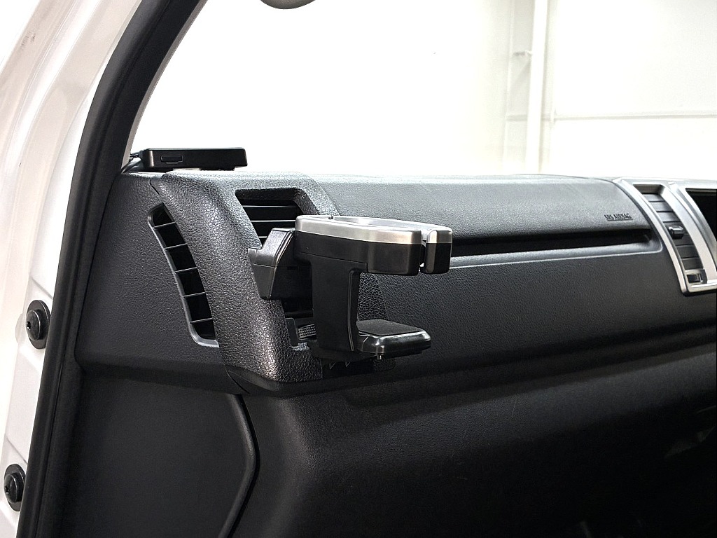 左右ドリンクホルダーつき！