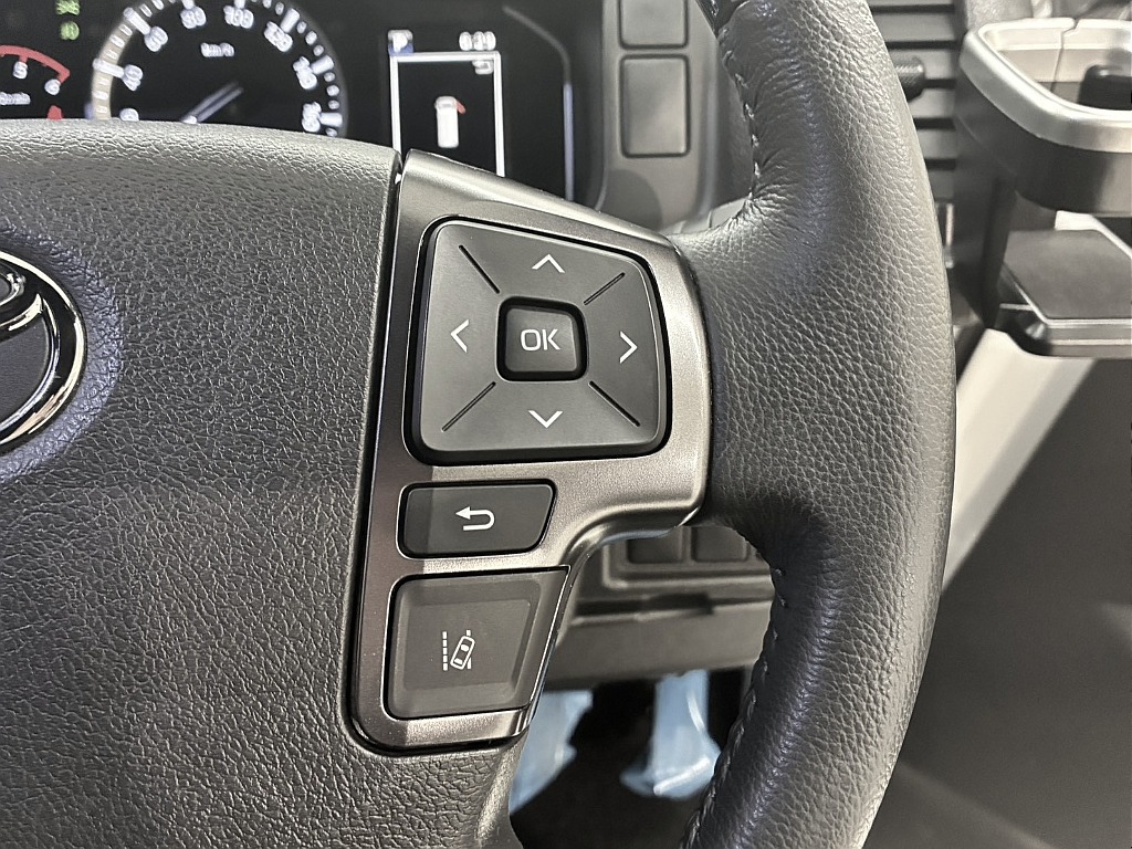 トヨタ ハイエースバン(34枚目)