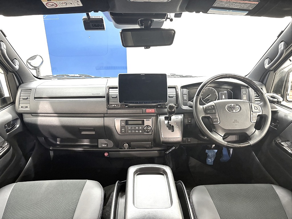 トヨタ ハイエースバン(43枚目)