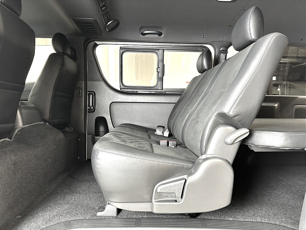 トヨタ ハイエースバン(48枚目)