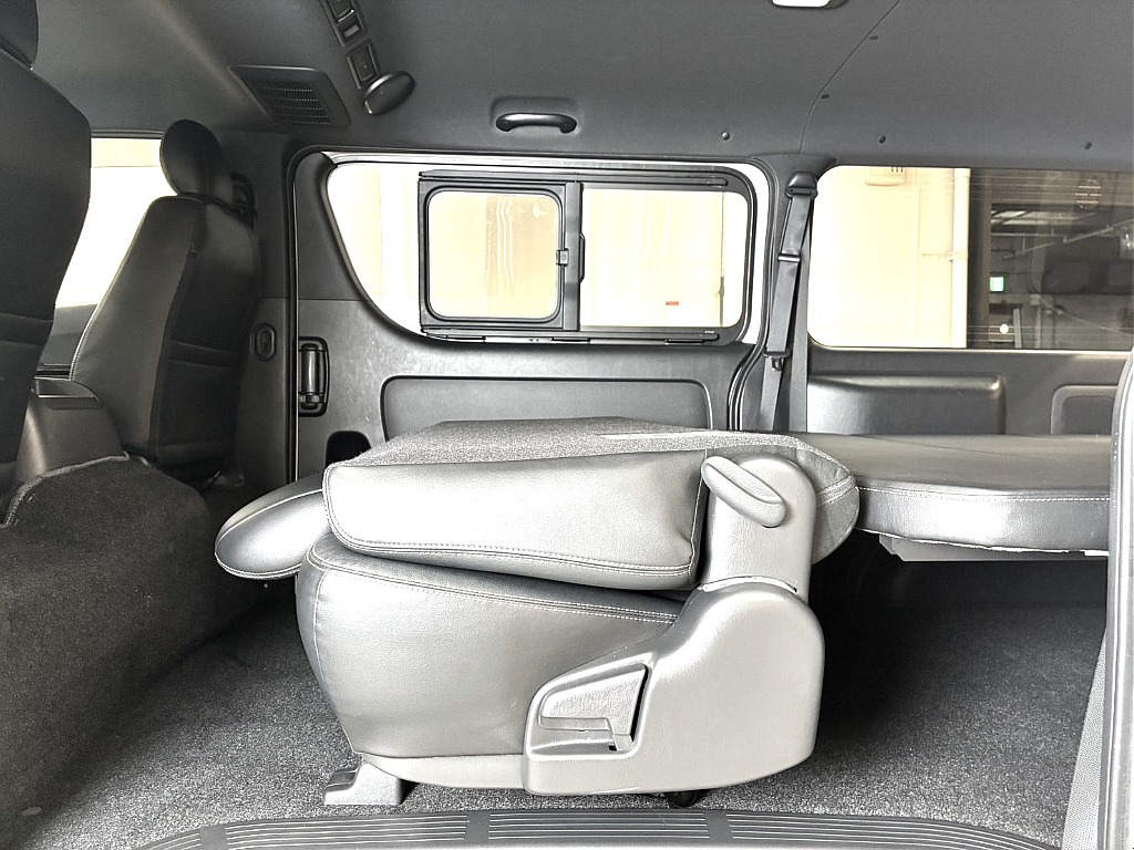 トヨタ ハイエースバン(49枚目)