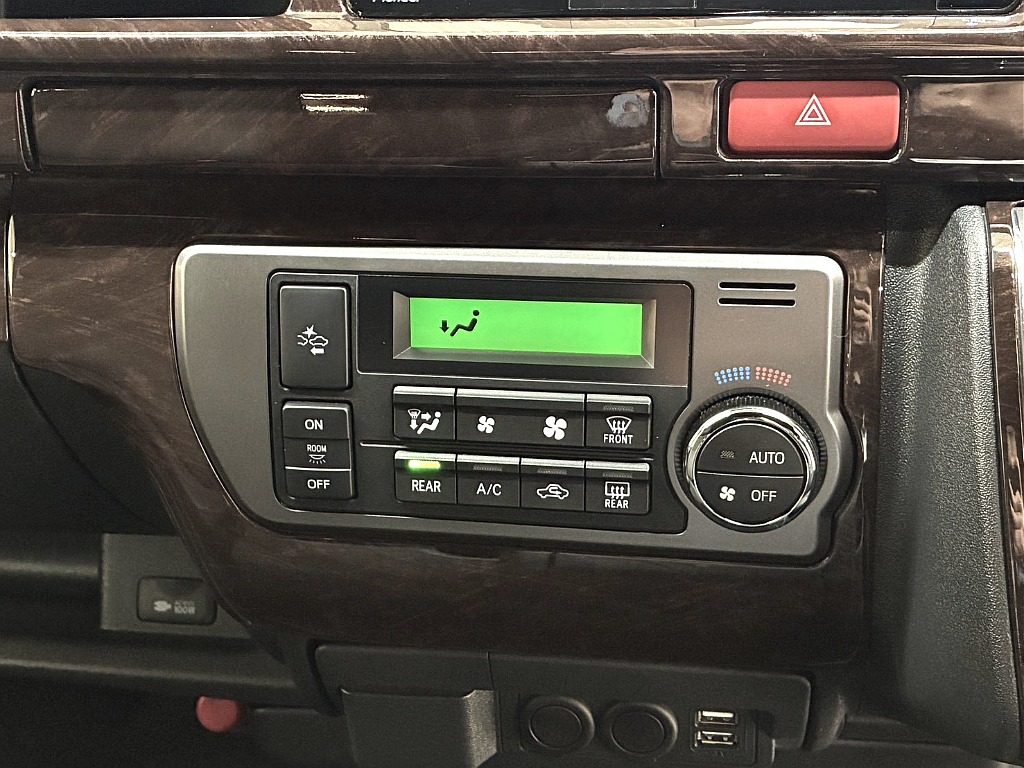 トヨタ ハイエースバン(37枚目)