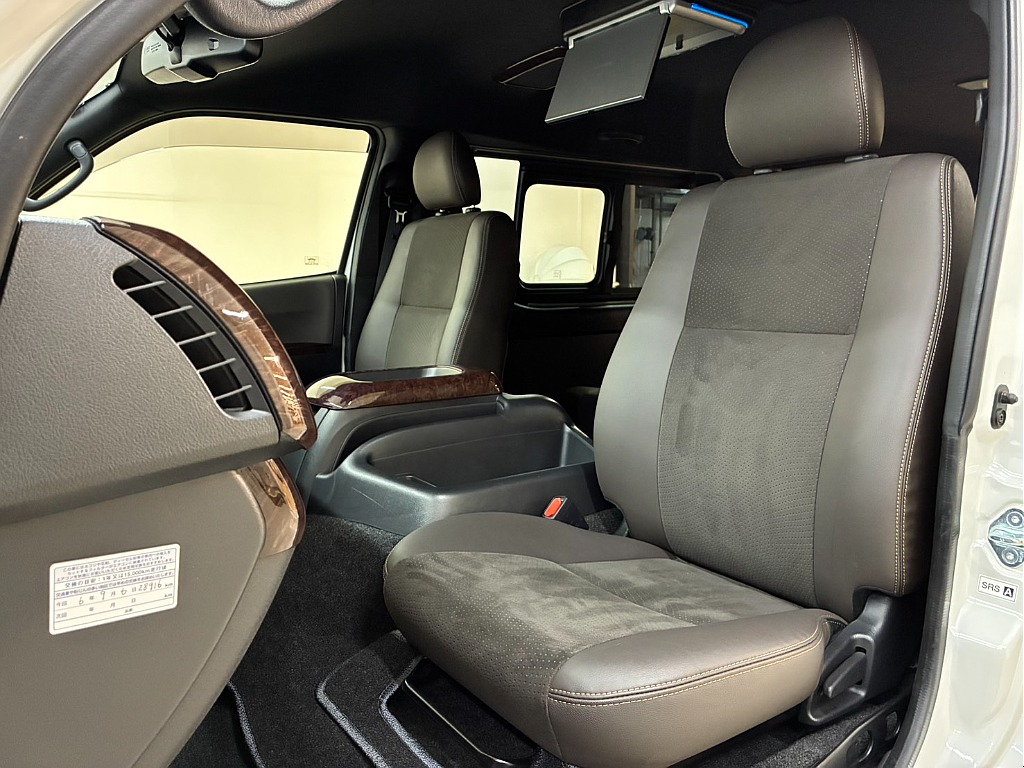 トヨタ ハイエースバン(43枚目)