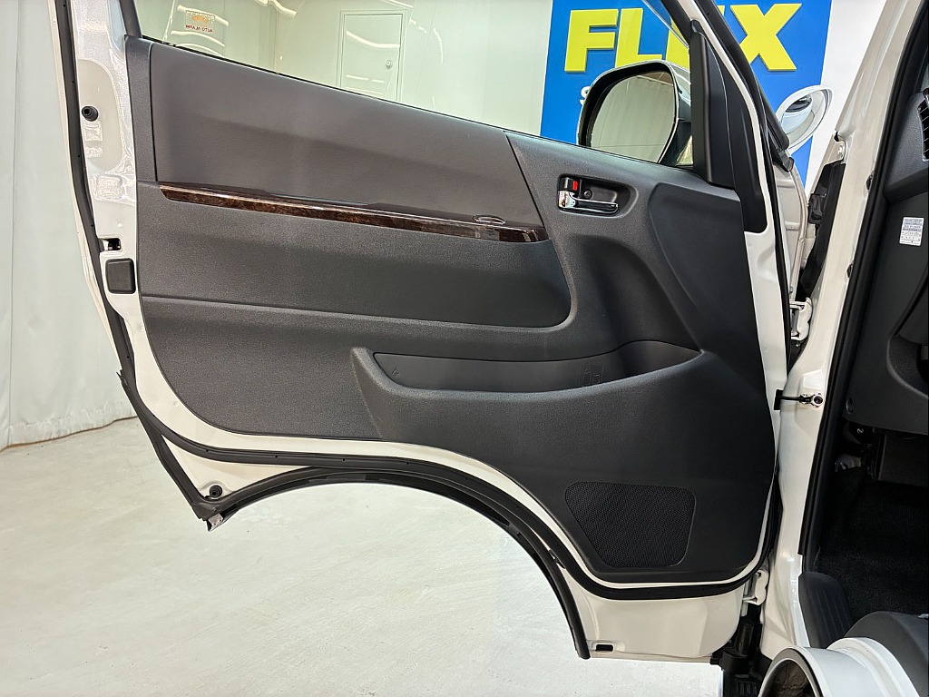 トヨタ ハイエースバン(44枚目)