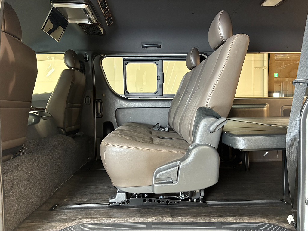 トヨタ ハイエースバン(50枚目)