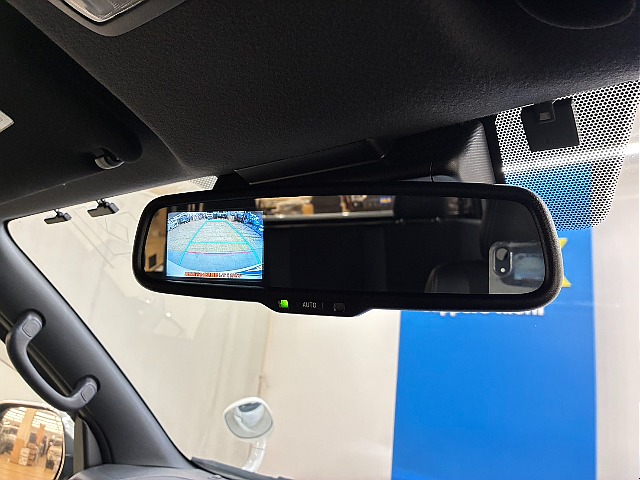 バックカメラ付き自動防眩ミラー！