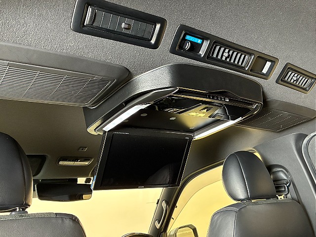 大型後席モニターつき♪