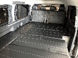 フルフラットで車中泊可♪カーテン付き♪