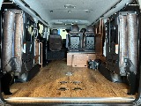 テーブルやフローリングも施工されており、ベッドパネルも収納可能！