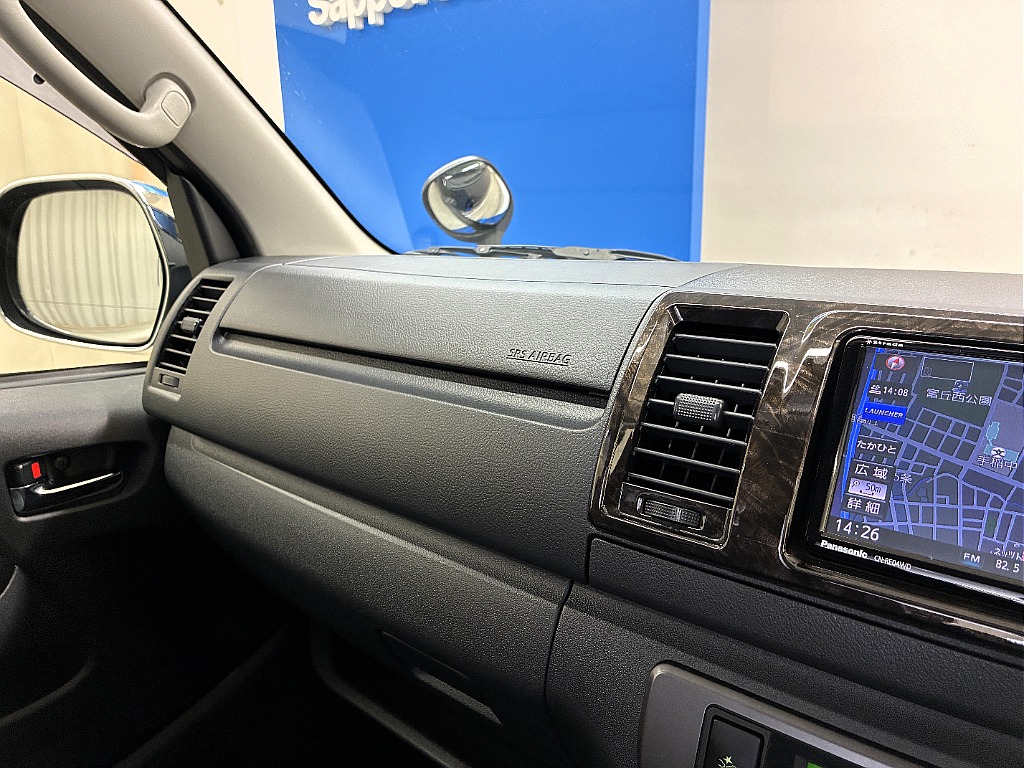 トヨタ&nbsp;ハイエースバン&nbsp;5D2.8DTスーパーGLダークプライムL 4WD&nbsp;8ナンバー工作車！&nbsp;北海道の詳細画像&nbsp;その12