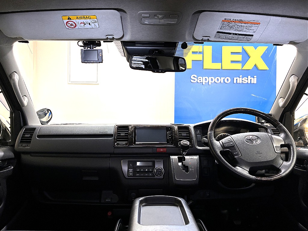 トヨタ&nbsp;ハイエースバン&nbsp;5D2.8DTスーパーGLダークプライムL 4WD&nbsp;8ナンバー工作車！&nbsp;北海道の詳細画像&nbsp;その3