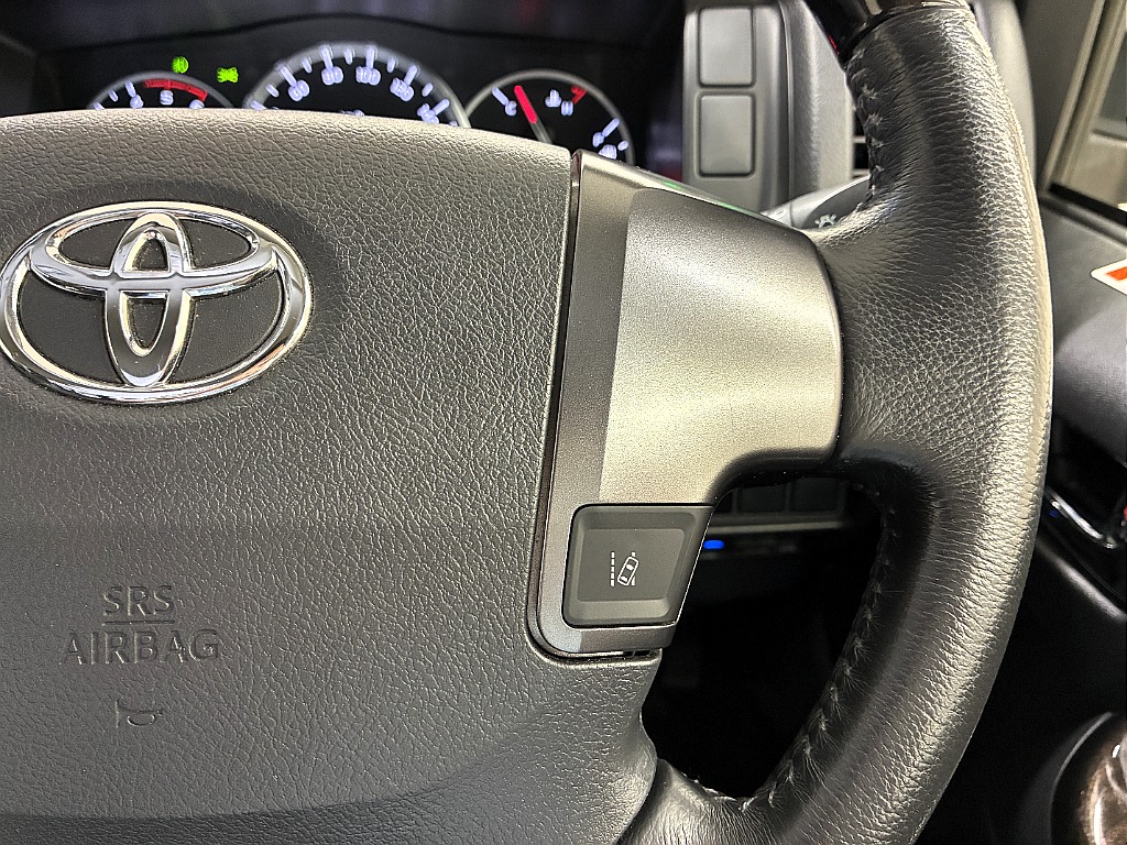 トヨタ&nbsp;ハイエースバン&nbsp;5D2.8DTスーパーGLダークプライムL 4WD&nbsp;8ナンバー工作車！&nbsp;北海道の詳細画像&nbsp;その5