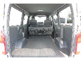 荷室の傷防止にもなるCFカーゴマット搭載済み♪