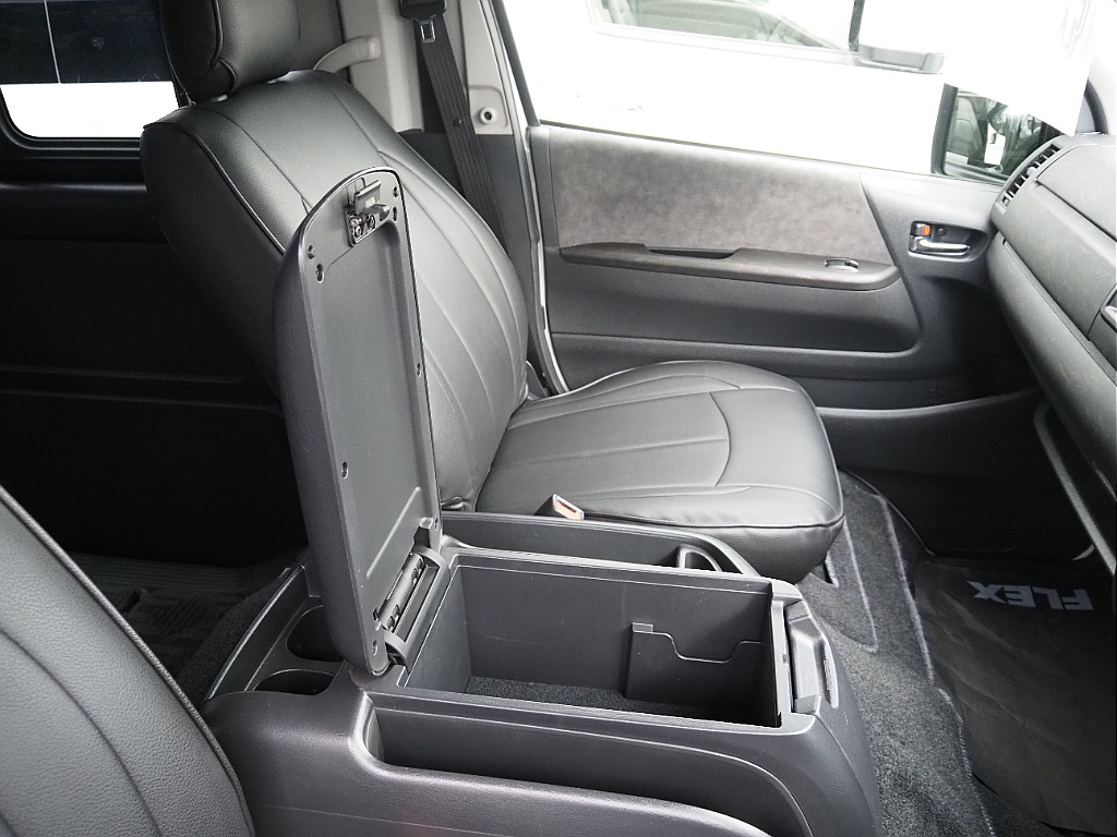 【R5年式/ワゴンGL/2.7Lガソリン2WD/スタンダードシート】FLEXカスタム満載の１台♪【全国納車可能】