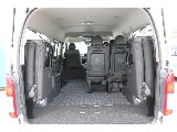 4列目跳ね上げ可能で大きなお荷物も乗ります♪アウトドアやお仕事にも最適なお車です(^^)