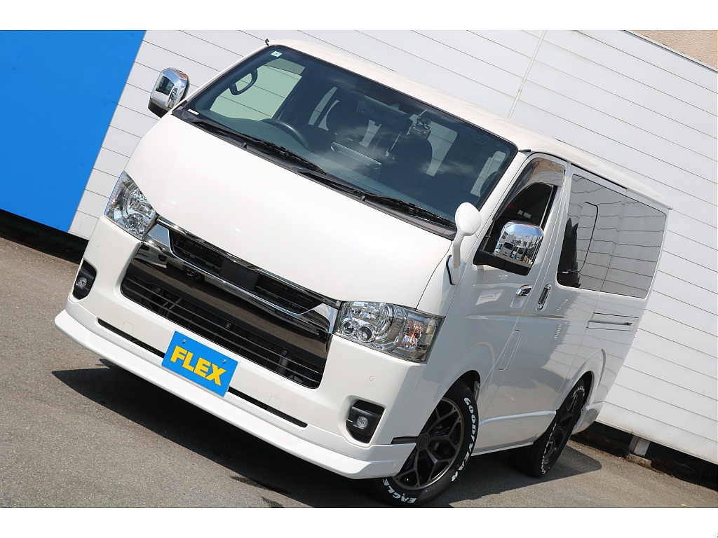 トヨタ ハイエースバン(2枚目)