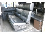 立体的なシートを採用し、リクライニング、フルフラットも可能でアレンジ自在♪
