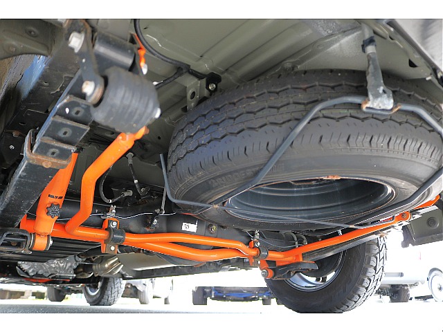 UIビークル リアスタビライザー ショックアブソーバー施工済みで快適ドライブ♪