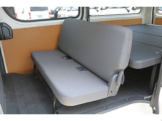 【厳選中古車】H30年式　レジアスエースバン　ガソリン　２WD　DX
