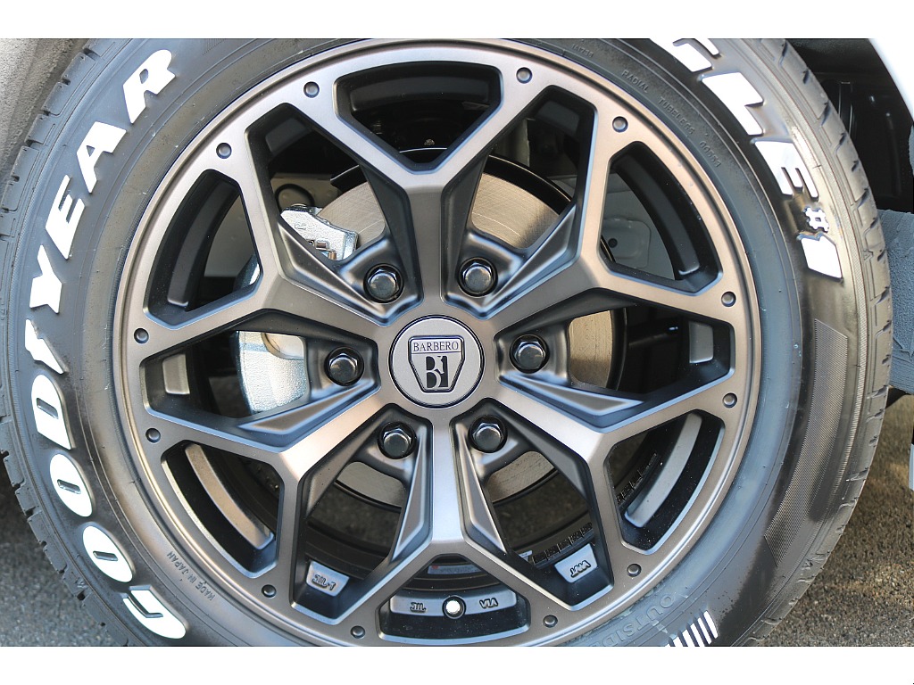 BARBERO STYLING HEX 17インチ