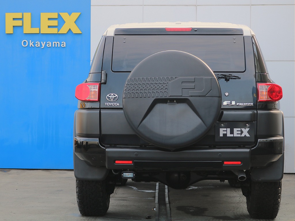 北米FJはナンバーの位置が右下に☆