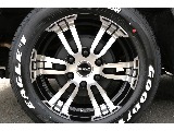 足元にはDelf02　17インチをチョイス♪