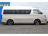 内装は10人乗車しても お荷物を充分に積載可能です！