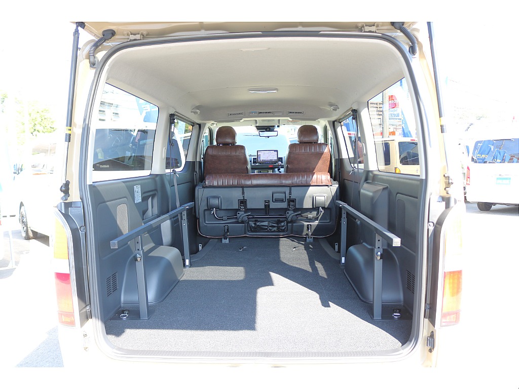 広々ラゲッジスペース♪アウトドアやお仕事にも◎