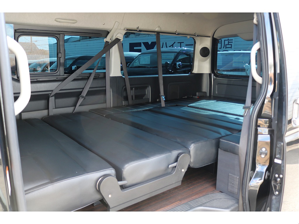 【厳選仕入れ】H28年式ハイエースワゴンGLガソリン4WD