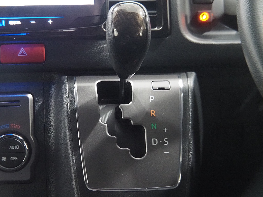 【厳選仕入/7型ガソリン2WD】R4年式　ダークプライムⅡ　フルエアロ＆家具付きベッドキット搭載♪【全国納車可能】