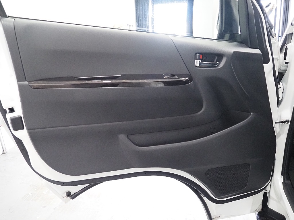 【厳選仕入/7型ガソリン2WD】R4年式　ダークプライムⅡ　フルエアロ＆家具付きベッドキット搭載♪【全国納車可能】