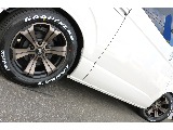 ナスカーホワイトレタータイヤ
