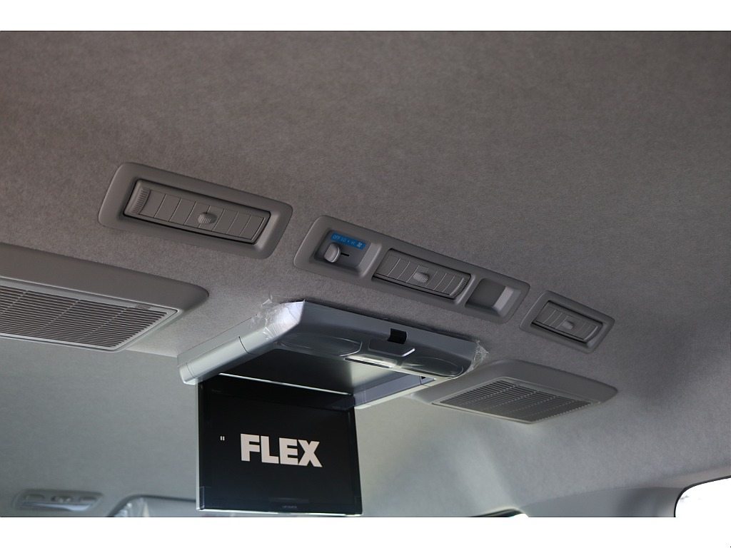 アルパイン製10インチフリップダウンモニター