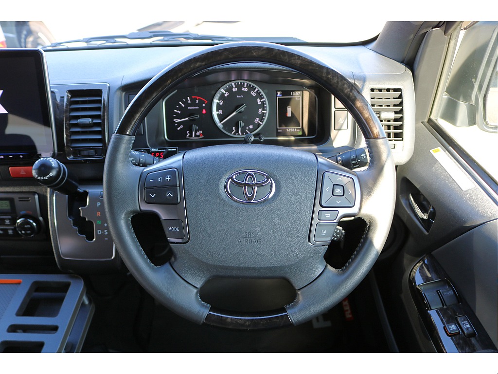 【厳選仕入】R5年式　ハイエースバン　スーパーGL ダークプライムⅡ　ワイドバンディーゼル２WD