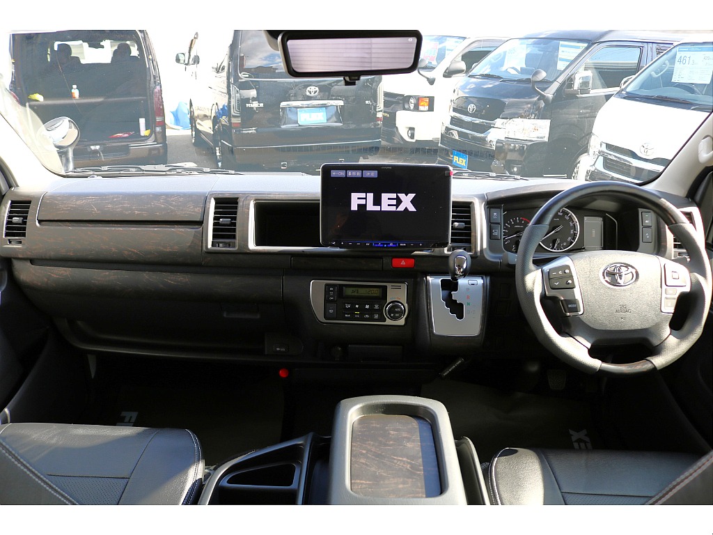 トヨタ ハイエース(15枚目)