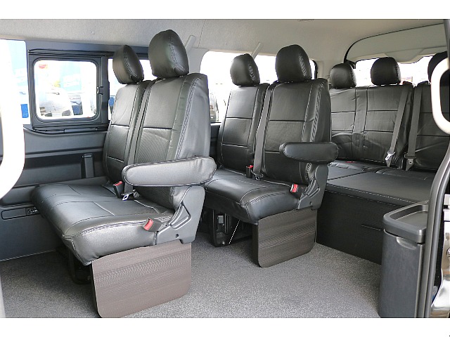 【新車/ワゴンGL】標準シート配列＆オリジナルベッドキット　ガソリン4WD　大画面BIGXナビ＆フリップダウンモニター装備済み！！