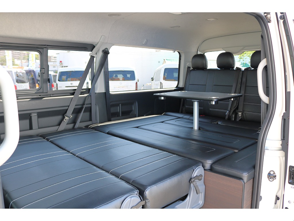 トヨタ ハイエース(15枚目)