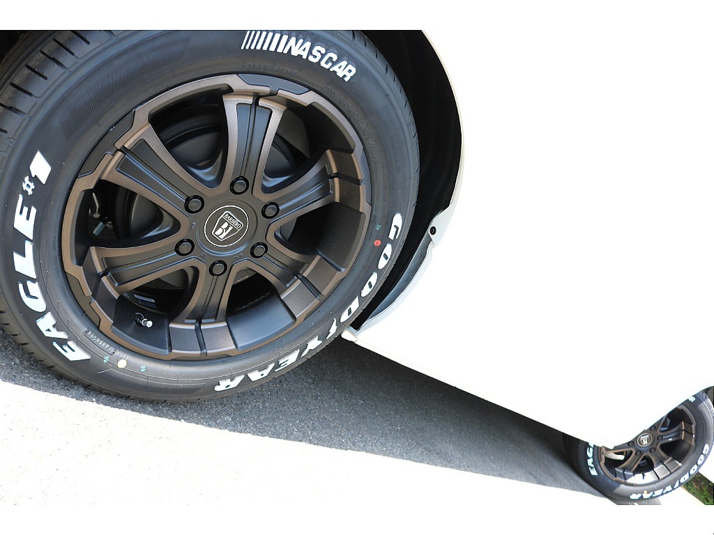 トヨタ ハイエース(10枚目)