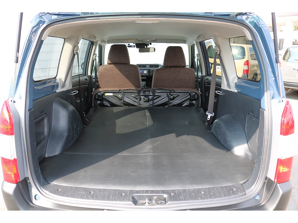 広々ラゲッジスペース♪アウトドアやお仕事にも◎