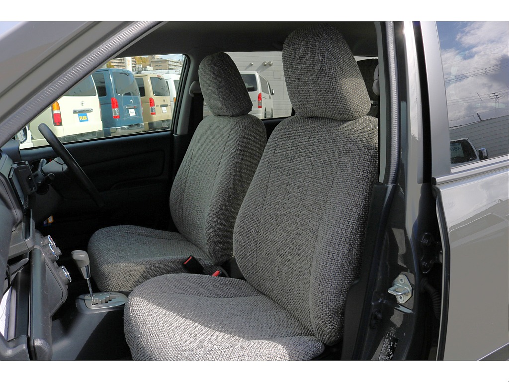 全席シートカバー装着済み♪