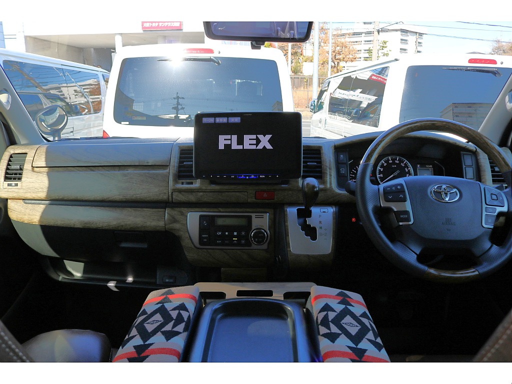 【厳選仕入】R4年式ハイエースバンスーパーGLガソリン２WD　希少カラーライトイエロー＆丸目施工　こだわりが詰まった1台！