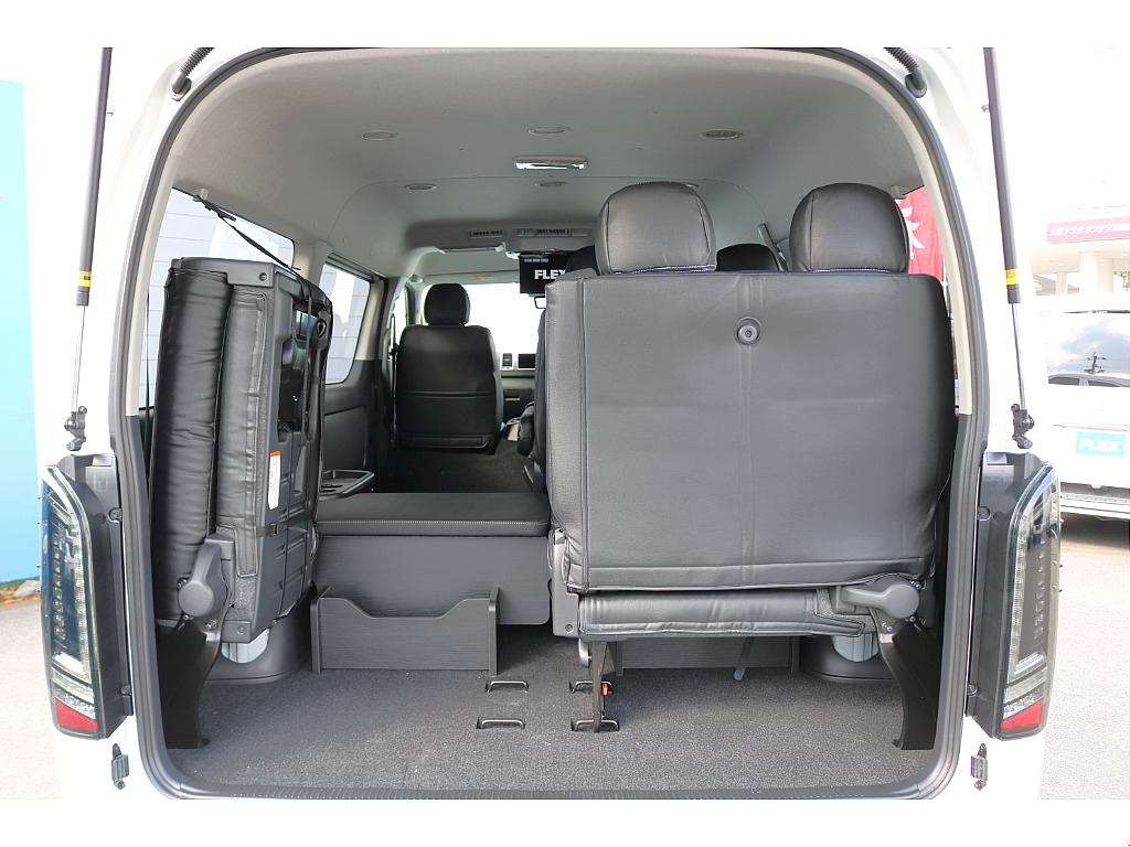 【新車/FLEX ＣＵＳＴＯＭ/ガソリン4WD】T-FORCEスポイラー装着のアゲ系カスタム！スマートベッドキット付き【全国納車可能】